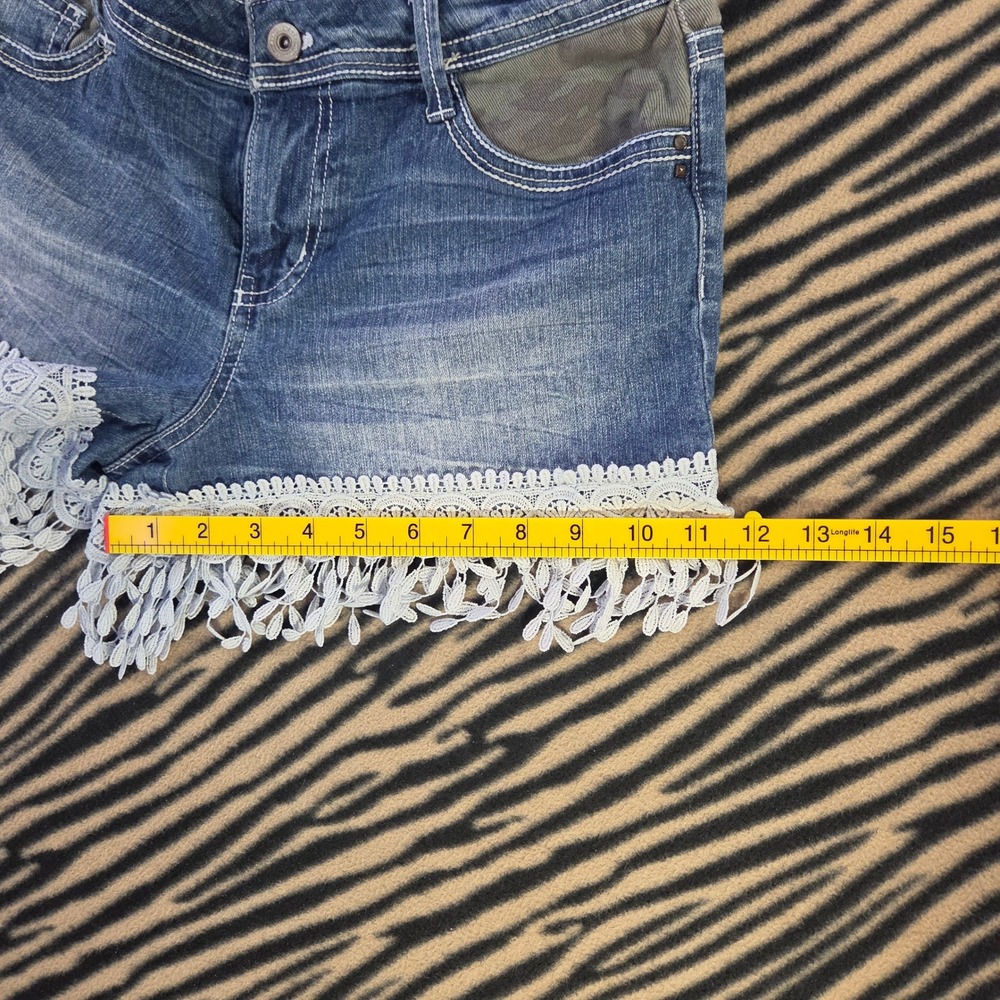 Y2K Vintage LEI Ashley Lowrise Denim Shorts Lace Fringe Camo Trim Blue Womens 11 - Picture 7 of 8